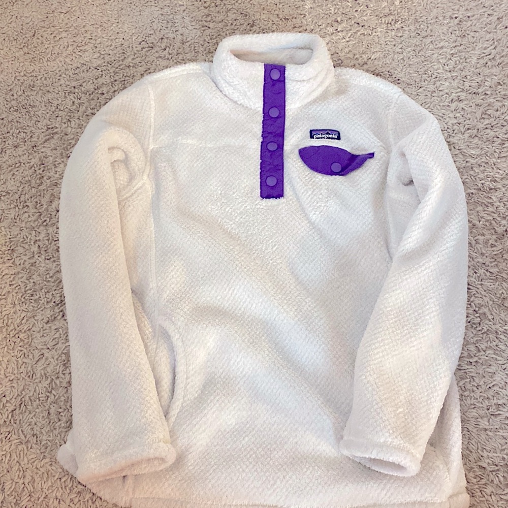 Super cute Patagonia sweatshirt!